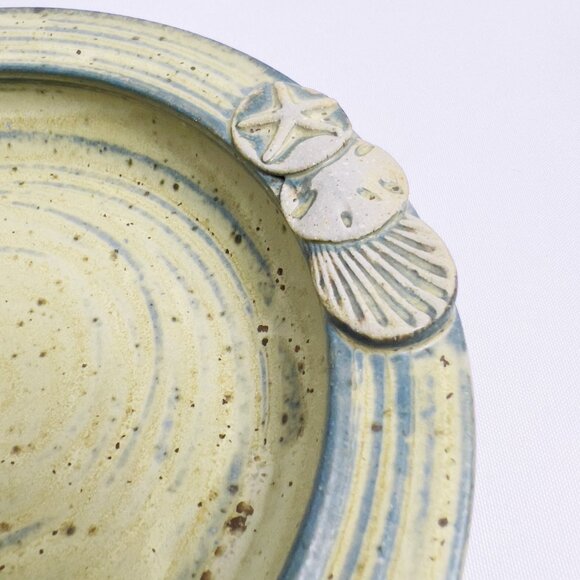 Studio Art Pottery Bowl Vintage Beige Blue Seashell Accents Signed Colby 7" wide - Picture 8 of 11